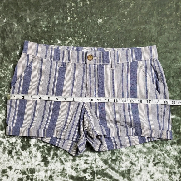 Old Navy Striped Cuffed Shorts - Picture 5 of 10